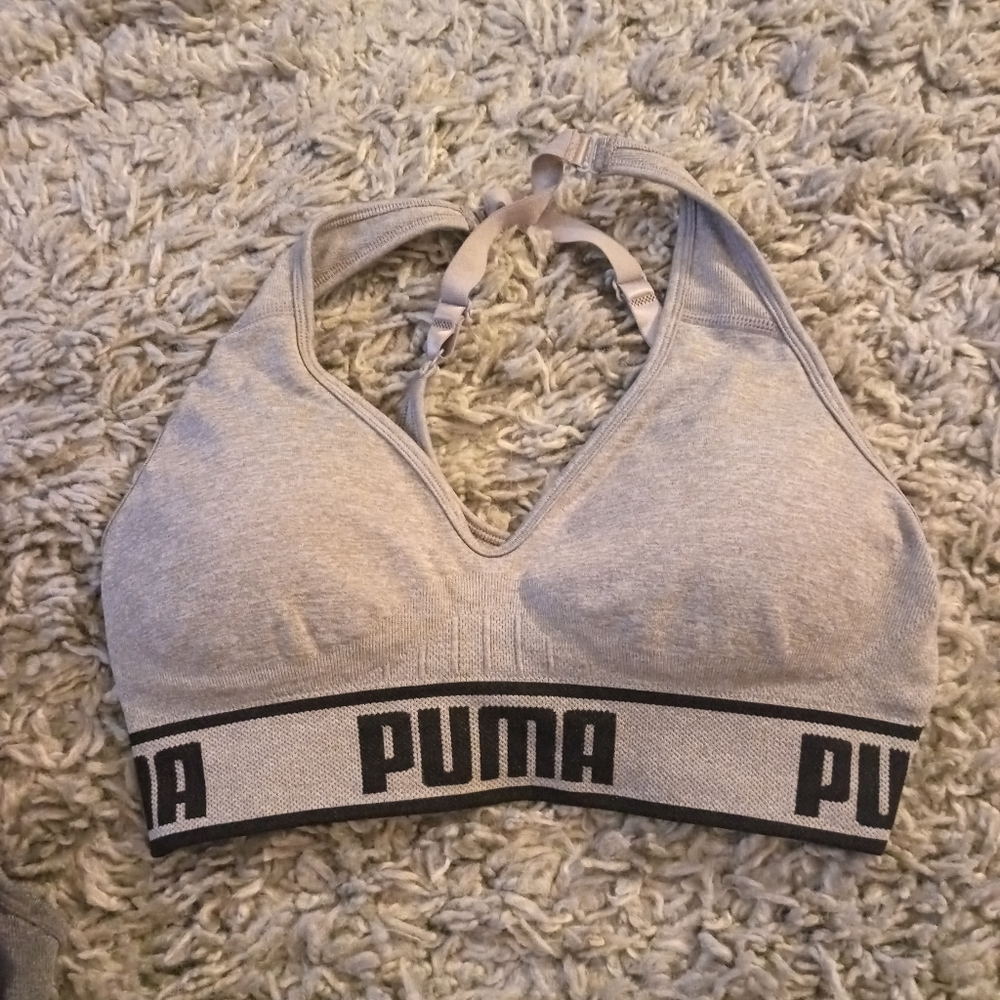 5/$25 Puma Seamless Sports Bras Small EUC - Picture 5 of 7